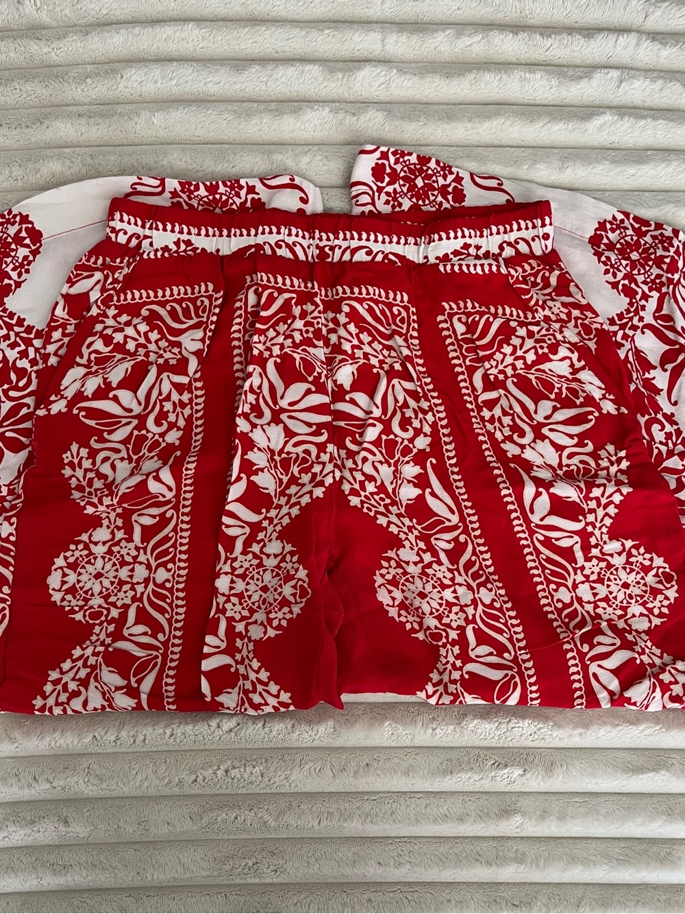 Red and White Karen Kane Flowy Pants